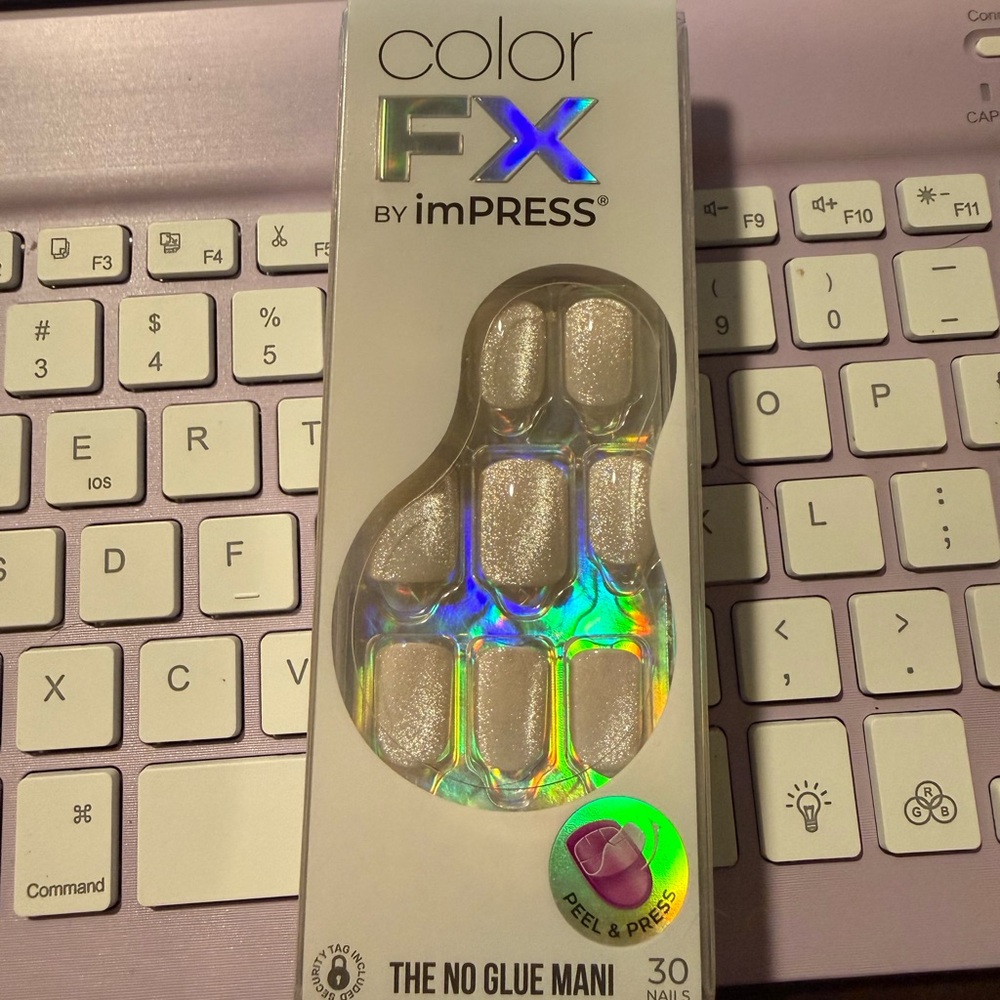 imPRESS Color FX No Glue Nails - Shimmering Silver